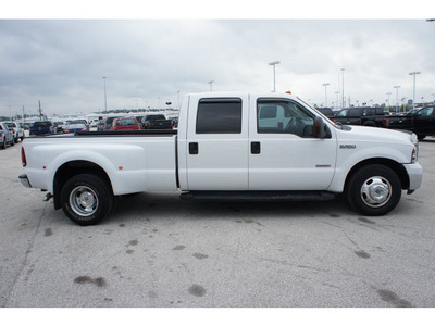 ford f 350 super duty 2006 white lariat diesel 8 cylinders rear wheel drive automatic 77388