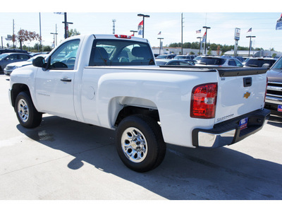 chevrolet silverado 1500 2012 white work truck gasoline 6 cylinders 2 wheel drive 4 spd auto,elec cntlled l 77090