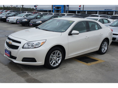 chevrolet malibu 2013 white sedan eco gasoline 4 cylinders front wheel drive automatic 77090