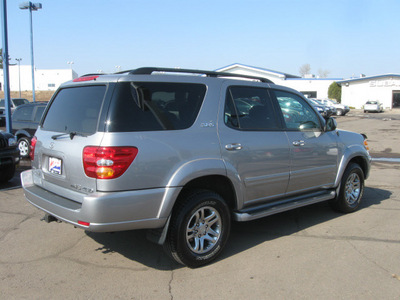 toyota sequoia 2003 silver suv sr5 gasoline 8 cylinders 4 wheel drive automatic 55811