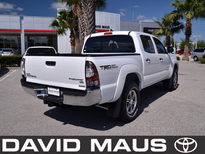 toyota tacoma 2012 white gasoline 6 cylinders 2 wheel drive automatic 32771