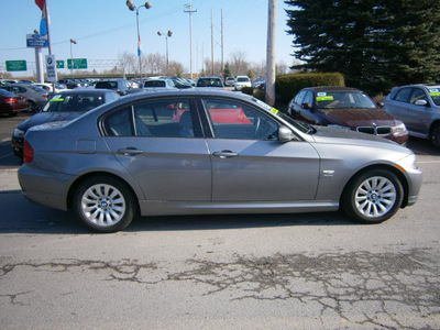 bmw 328i 2009 gray sedan xdrive gasoline 6 cylinders all whee drive automatic 13502