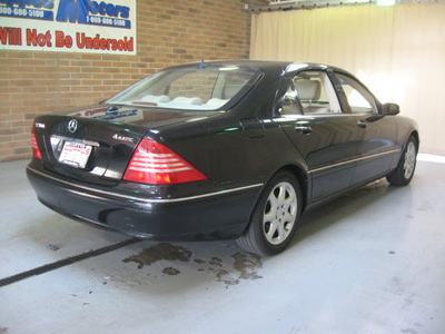 mercedes benz s class 2004 black sedan s500 4matic gasoline 8 cylinders all whee drive automatic 44883