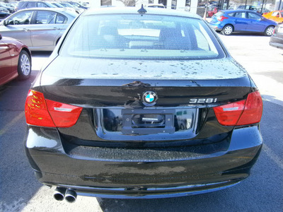 bmw 328i 2009 black sedan gasoline 6 cylinders rear wheel drive 6 speed manual 13502