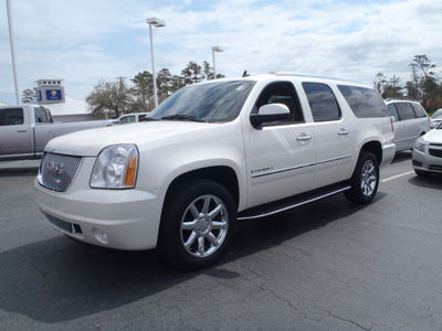 gmc yukon xl 2009 white suv denali gasoline 8 cylinders all whee drive automatic with overdrive 28557