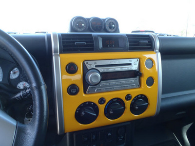 toyota fj cruiser 2008 yellow suv gasoline 6 cylinders 2 wheel drive automatic 28557