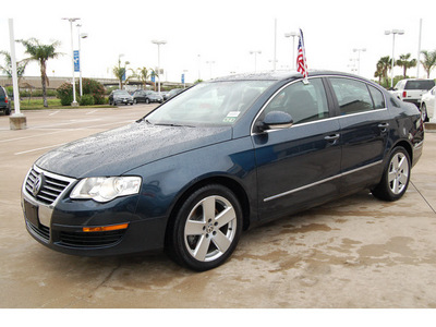 volkswagen passat 2008 dk  blue sedan komfort gasoline 4 cylinders front wheel drive autostick 77065