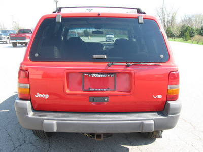 jeep grand cherokee 1998 red suv laredo gasoline 8 cylinders 4 wheel drive automatic with overdrive 45840