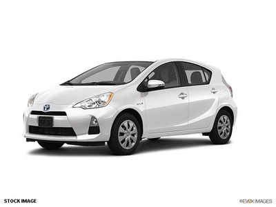 toyota prius c 2012 hatchback two hybrid 4 cylinders front wheel drive not specified 91731