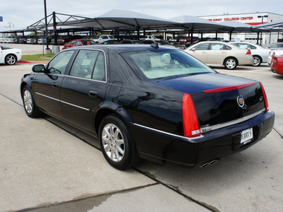 cadillac dts 2011 black sedan gasoline 8 cylinders front wheel drive automatic 76087