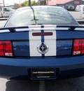 ford mustang 2006 blue coupe v6 deluxe gasoline 6 cylinders rear wheel drive automatic 32401