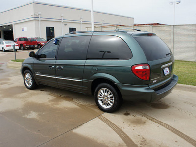 chrysler town and country 2001 green van limited gasoline 6 cylinders front wheel drive automatic 76108