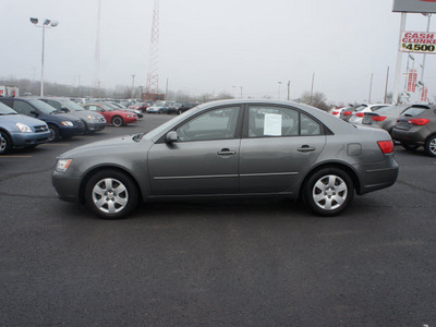 hyundai sonata 2009 gray sedan gasoline 4 cylinders front wheel drive automatic 19153