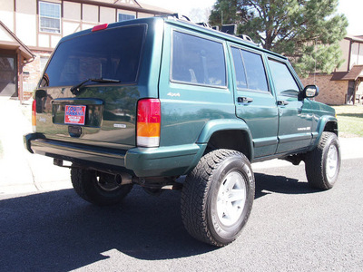 jeep cherokee 2000 dk  green suv classic 4x4 lifted gasoline 6 cylinders 4 wheel drive automatic 80012