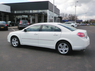 saturn aura 2008 white sedan xe gasoline 4 cylinders front wheel drive automatic 55124