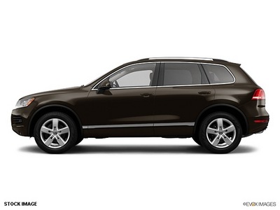 volkswagen touareg 2012 brown suv tdi lux diesel 6 cylinders all whee drive automatic 56001