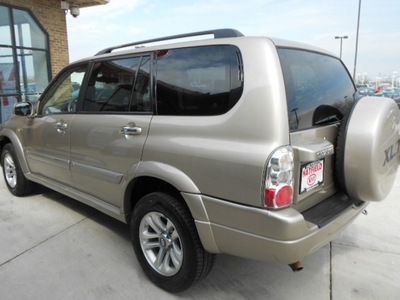 suzuki xl7 2005 beige suv gasoline 6 cylinders 4 wheel drive not specified 43228