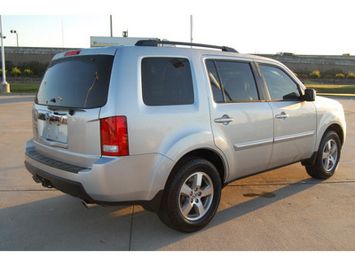 honda pilot 2010 silver suv ex l gasoline 6 cylinders front wheel drive automatic with overdrive 77065