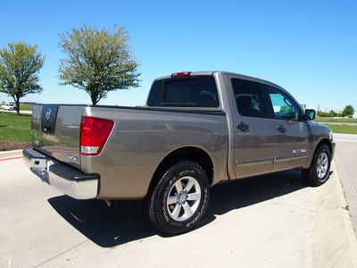 nissan titan 2009 beige se ffv flex fuel 8 cylinders 2 wheel drive automatic 76018