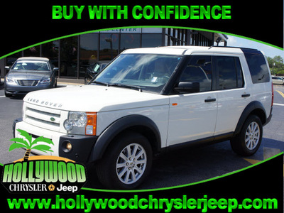 land rover lr3 2008 white suv se gasoline 8 cylinders 4 wheel drive automatic 33021
