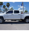 toyota tacoma 2006 white v6 gasoline 6 cylinders 4 wheel drive automatic 33157