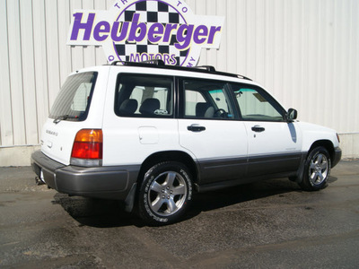 subaru forester 2000 aspen white suv s gasoline 4 cylinders all whee drive automatic 80905