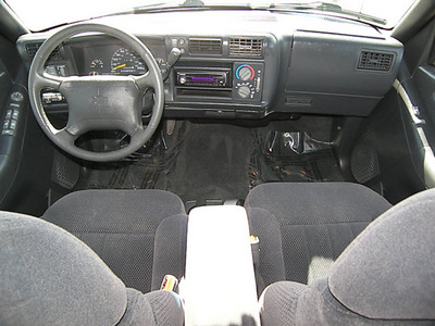 chevrolet blazer 1997 green suv ls gasoline v6 4 wheel drive automatic 81212