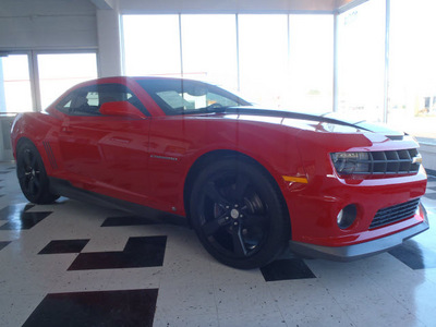 chevrolet camaro 2010 red coupe ss gasoline 8 cylinders rear wheel drive 6 speed manual 98632