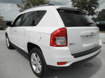 jeep compass 2011 white suv latitude gasoline 4 cylinders 2 wheel drive automatic 34731