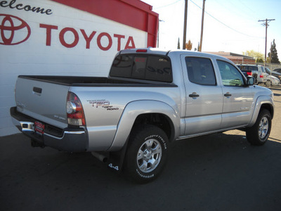 toyota tacoma 2010 silver v6 gasoline 6 cylinders 4 wheel drive automatic 79925