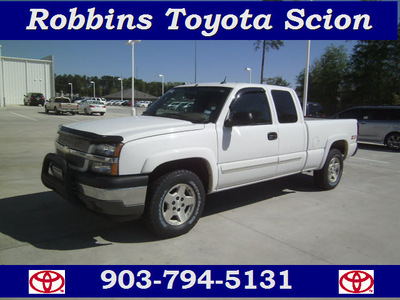 chevrolet silverado 1500 2005 white lt gasoline 8 cylinders 4 wheel drive automatic 75503