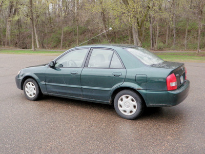 mazda protege 2001 green sedan lx gasoline 4 cylinders front wheel drive automatic 55318
