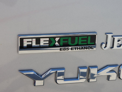 gmc yukon xl 2012 silver suv slt flex fuel 8 cylinders 2 wheel drive automatic 76087