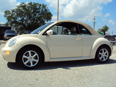 volkswagen beetle 2005 beige gls gasoline 4 cylinders front wheel drive automatic 32901