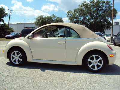 volkswagen beetle 2005 beige gls gasoline 4 cylinders front wheel drive automatic 32901