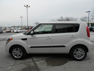 kia soul 2012 white wagon gasoline 4 cylinders front wheel drive not specified 43228