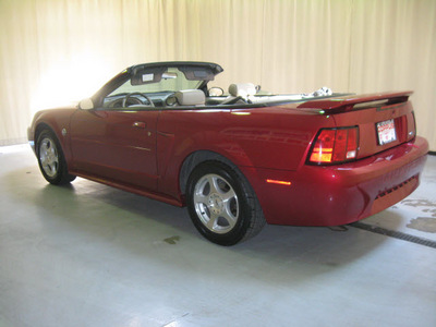 ford mustang 2004 dk  red deluxe gasoline 6 cylinders rear wheel drive automatic with overdrive 44883