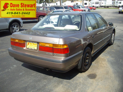 honda accord 1991 brown sedan lx gasoline 4 cylinders front wheel drive automatic 43560