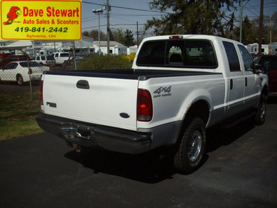 ford f 250 super duty 2002 white xlt gasoline 8 cylinders 4 wheel drive automatic 43560