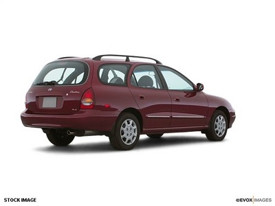 hyundai elantra 2002 sedan gls gasoline 4 cylinders front wheel drive manual 44060