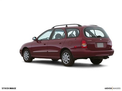 hyundai elantra 2002 sedan gls gasoline 4 cylinders front wheel drive manual 44060