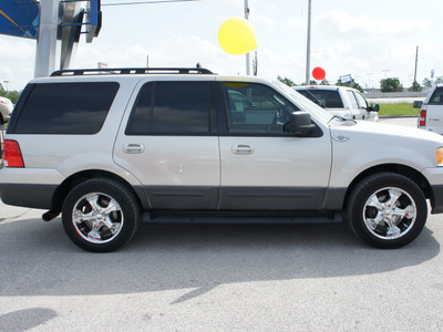 ford expedition 2006 lt  gray suv harley davidson gasoline 8 cylinders rear wheel drive automatic 77388