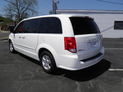 dodge grand caravan 2011 white van flex fuel 6 cylinders front wheel drive automatic 32447