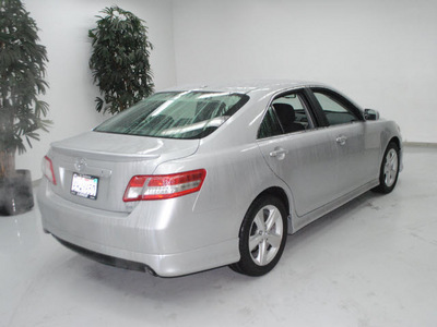 toyota camry 2010 silver sedan se gasoline 4 cylinders front wheel drive automatic 91731