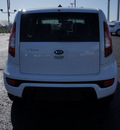 kia soul 2012 clear white hatchback gasoline 4 cylinders front wheel drive automatic 19153