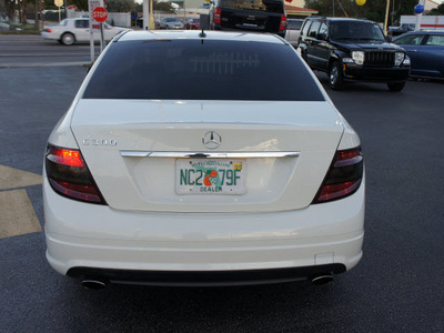 mercedes benz c class 2009 white sedan c300 gasoline 6 cylinders rear wheel drive automatic 33021