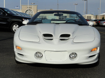 pontiac firebird 1999 white trans am gasoline v8 rear wheel drive automatic 60915