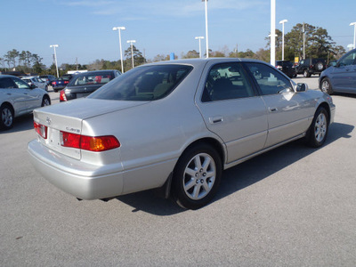 toyota camry 2001 silver sedan le v6 gasoline 6 cylinders dohc front wheel drive automatic 28557