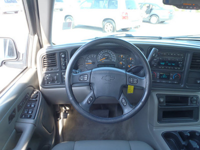 chevrolet suburban 2006 silver suv ls 1500 flex fuel 8 cylinders 4 wheel drive automatic with overdrive 28557