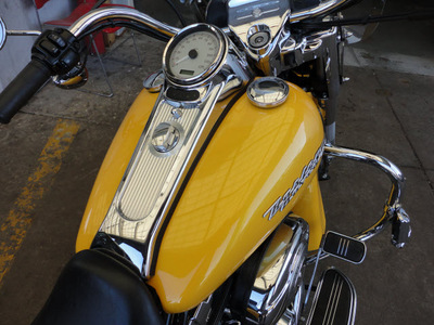 harley davidson flhrs 2007 yellow road king custom 2 cylinders 5 speed 45342